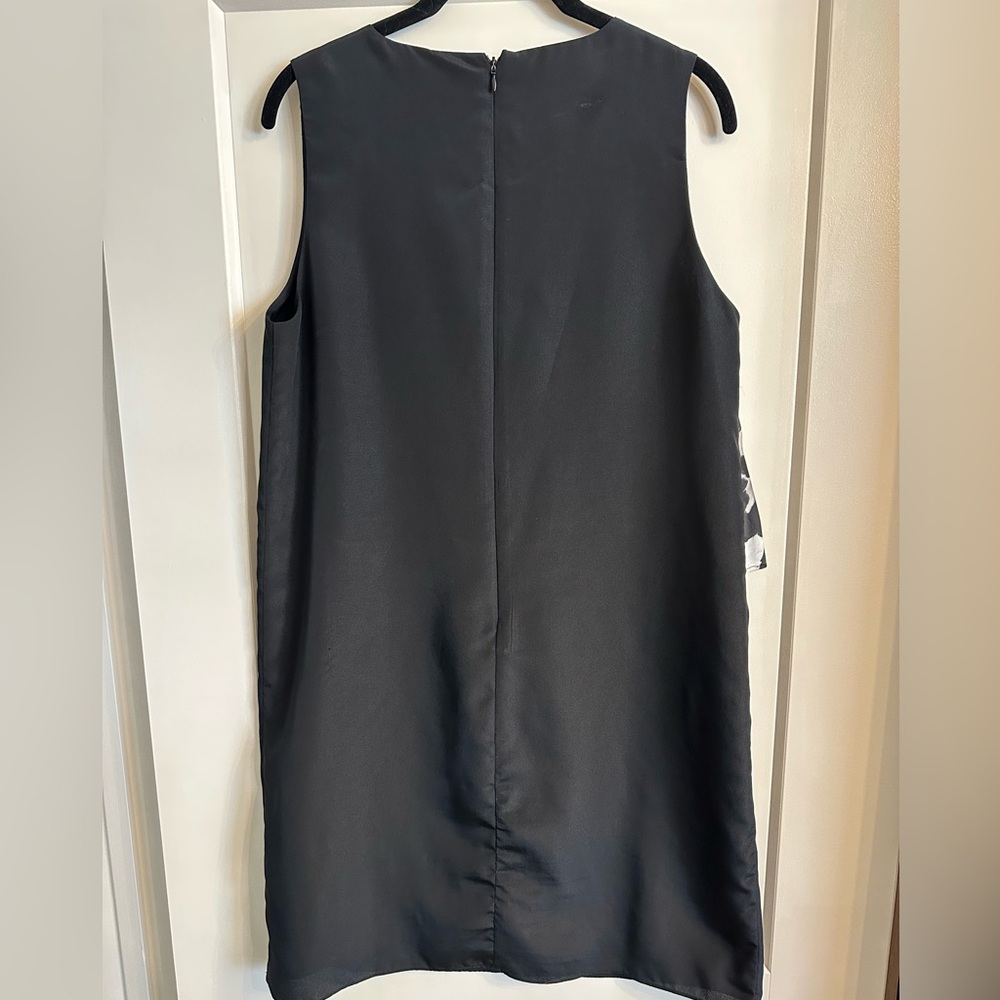 Leopard Ruffle V-Neck Shift Dress - Picture 2 of 3